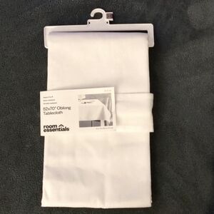 White Oblong Tablecloth 52"W x 70"L Seats 4-6, New with tags